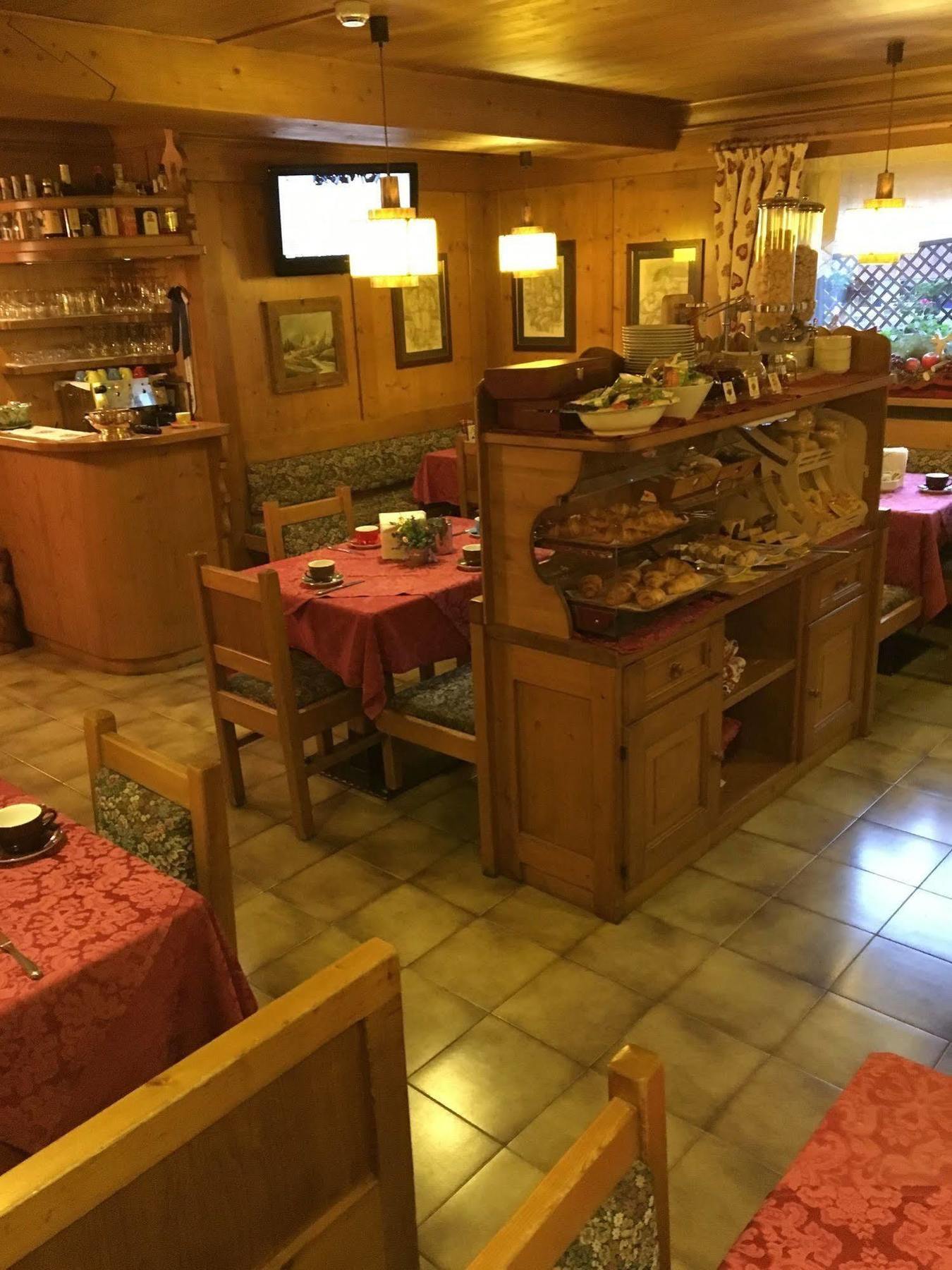 Meuble Villa Neve Cortina dʼAmpezzo Dış mekan fotoğraf